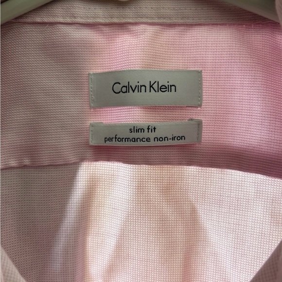 Calvin Klein slim fit non-iron button up shirt. Size 15-1/2.34/35 - Picture 2 of 6